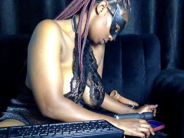 Amayaebony webcam