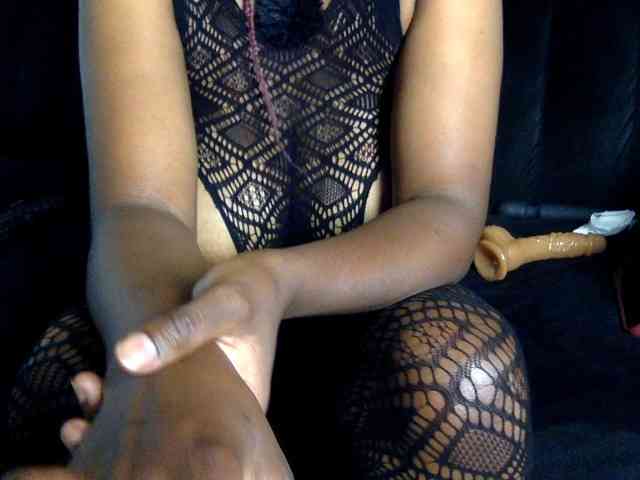 Amayaebony webcam