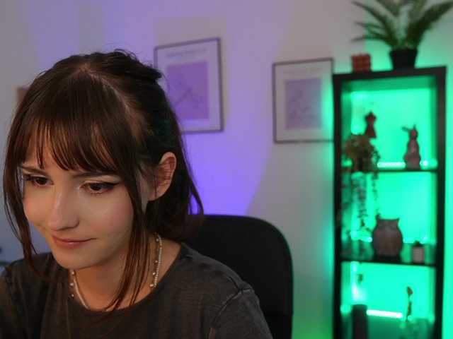 EllaYoung
