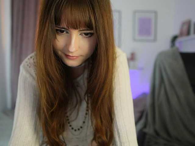 EllaYoung live cam on BongaCams