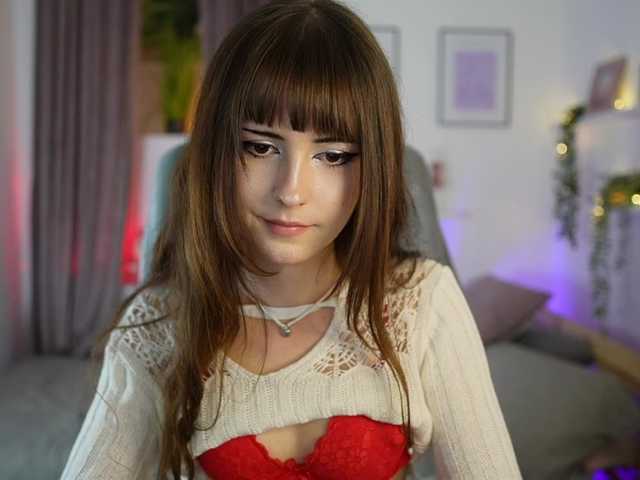 EllaYoung live cam on BongaCams