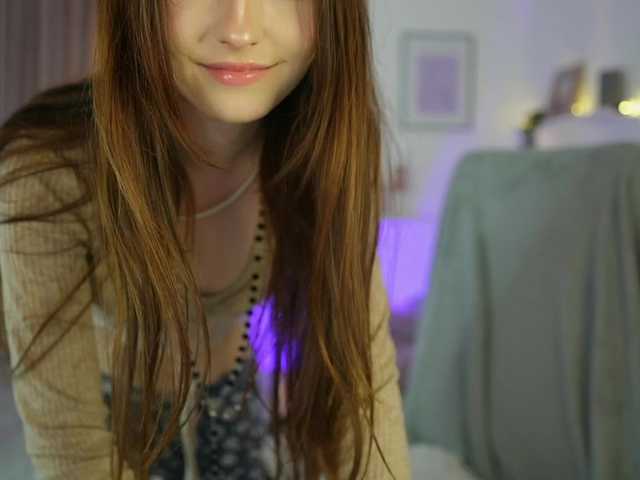 EllaYoung live cam on BongaCams