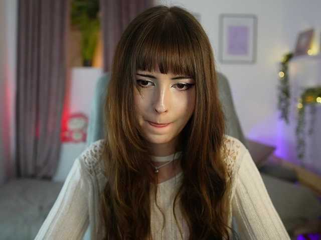 EllaYoung live cam on BongaCams