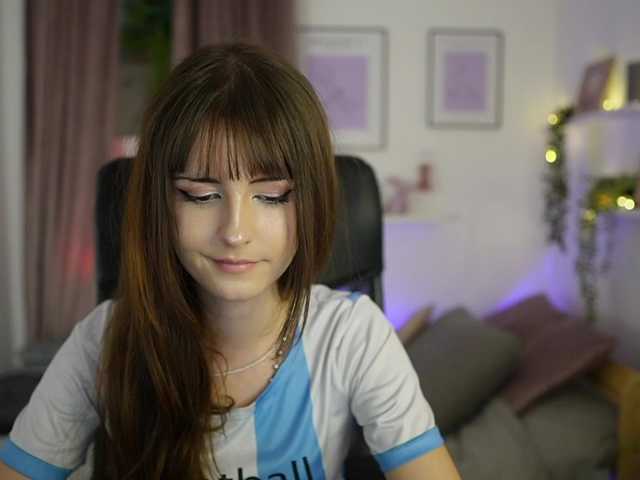 EllaYoung