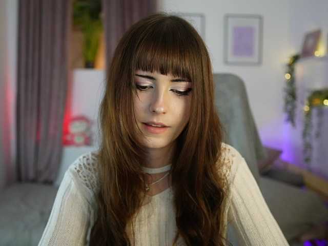 EllaYoung live cam on BongaCams