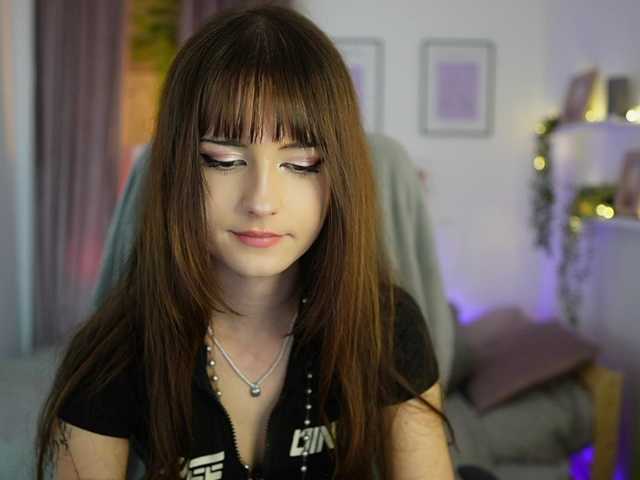 EllaYoung