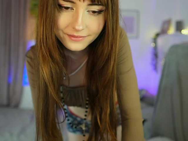 EllaYoung live cam on BongaCams