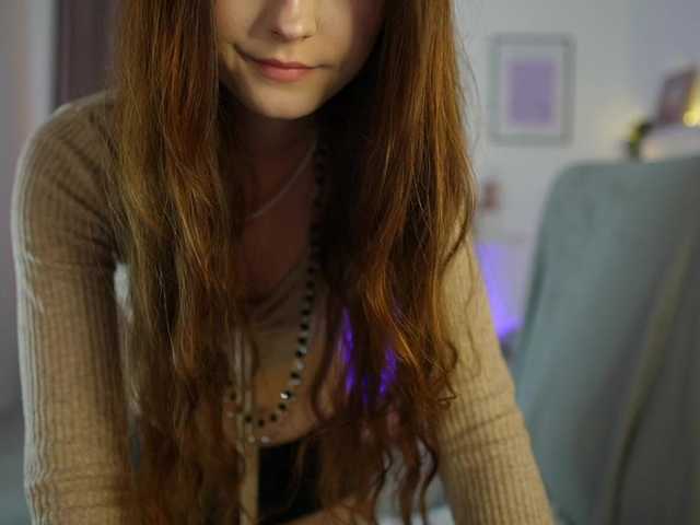 EllaYoung live cam on BongaCams