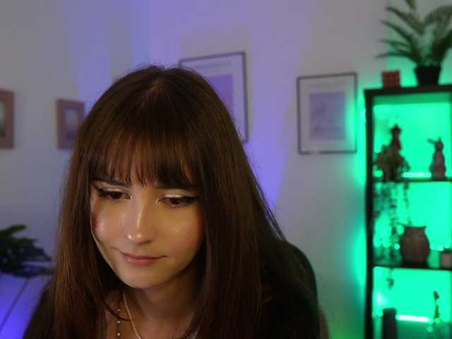 Ellayoung live cam