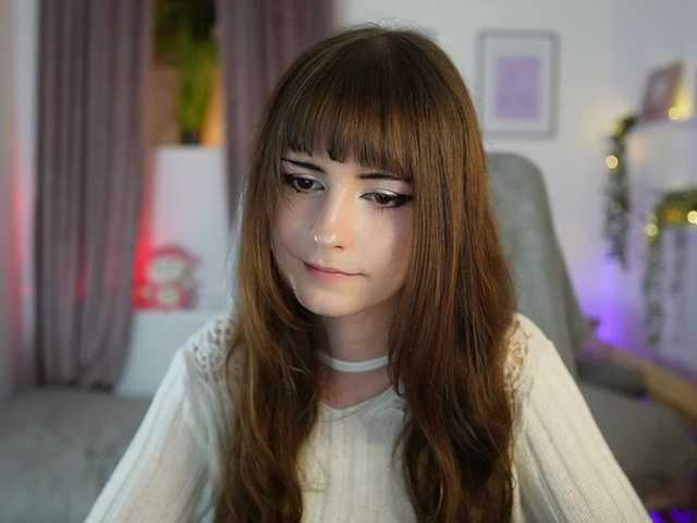 EllaYoung live cam on BongaCams