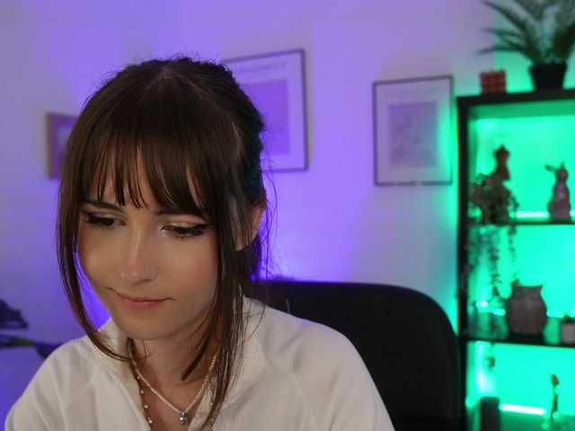 EllaYoung