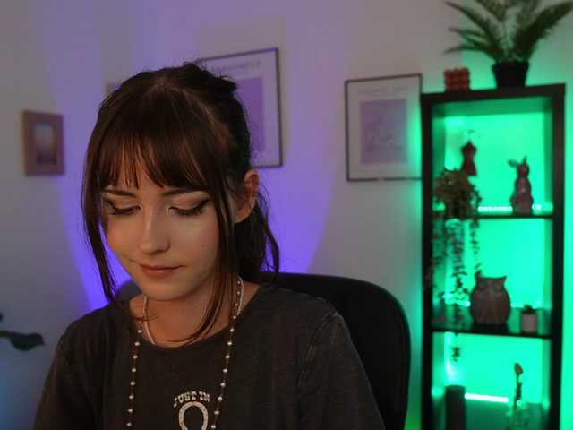 EllaYoung