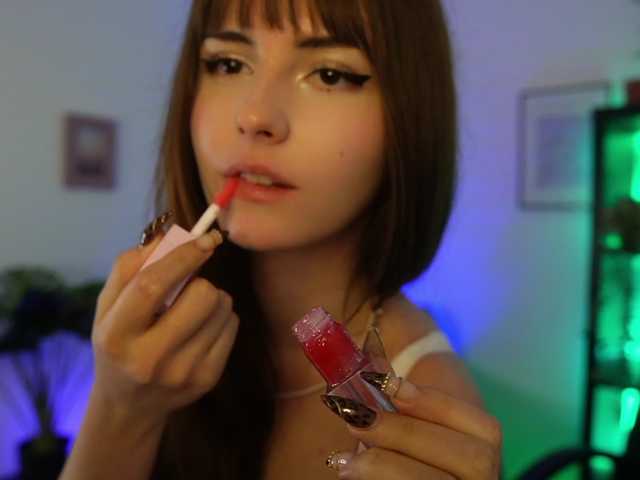 EllaYoung live cam on BongaCams