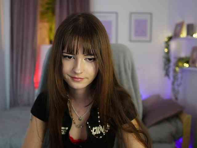 EllaYoung