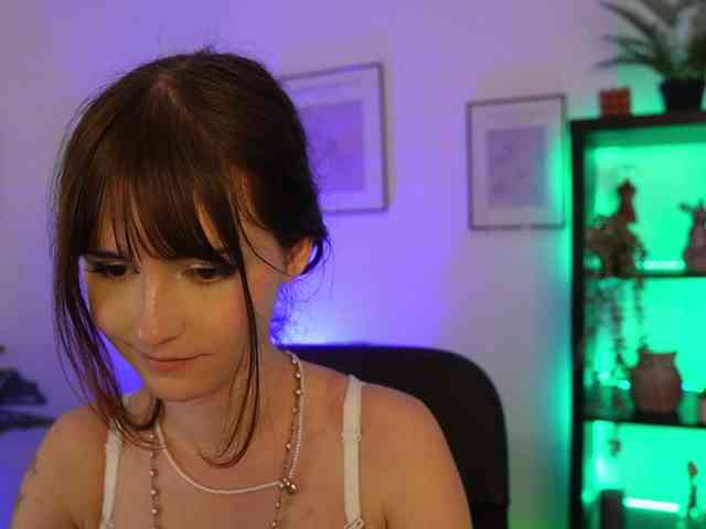EllaYoung