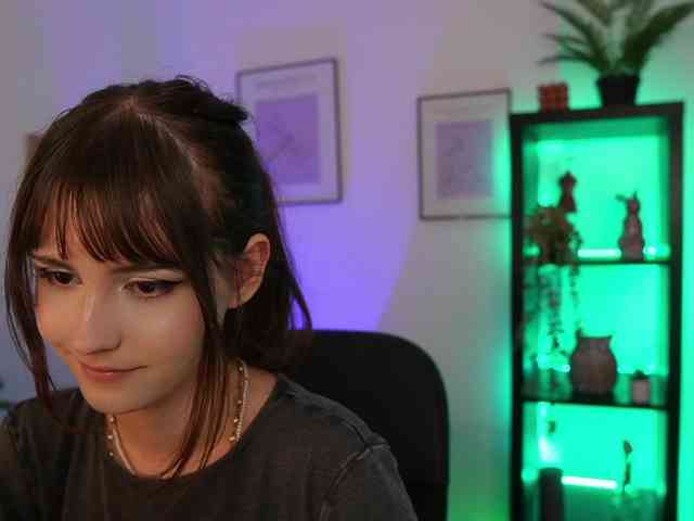 EllaYoung