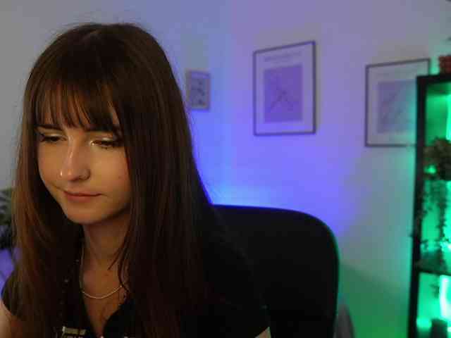EllaYoung