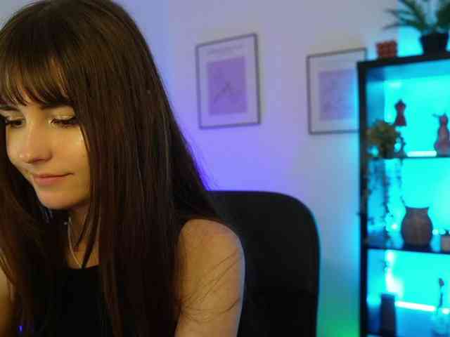 EllaYoung