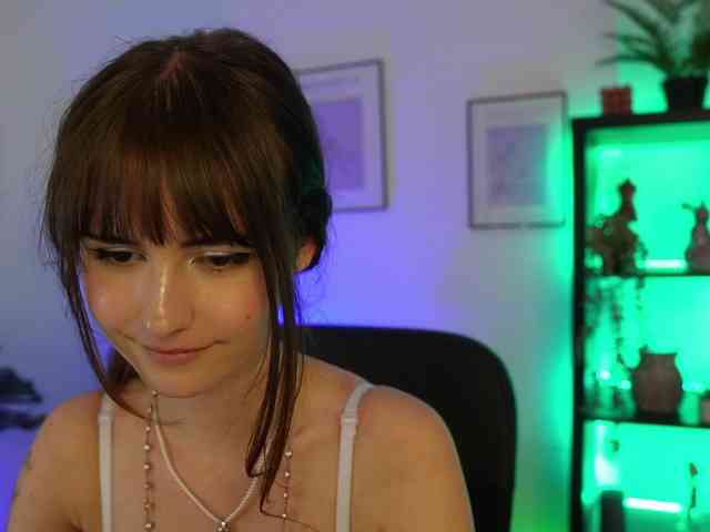 EllaYoung
