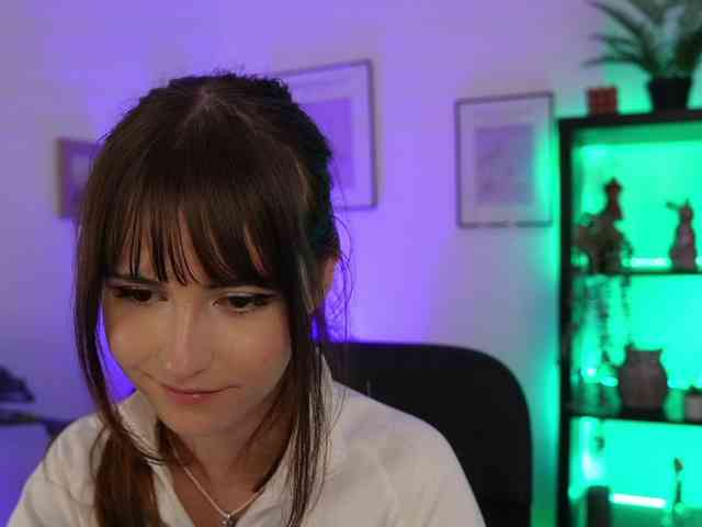 EllaYoung
