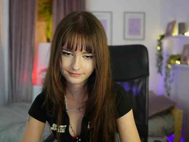 EllaYoung