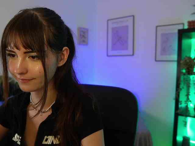 EllaYoung