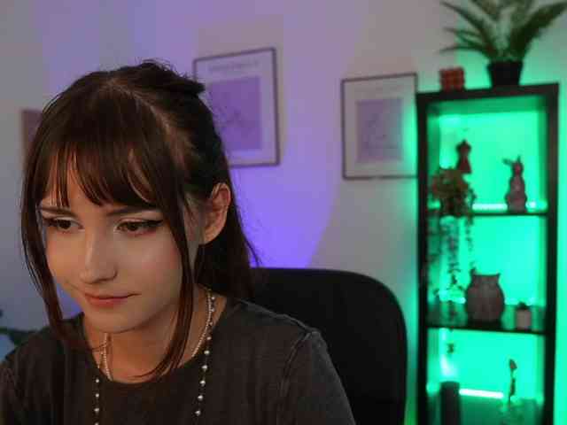 EllaYoung