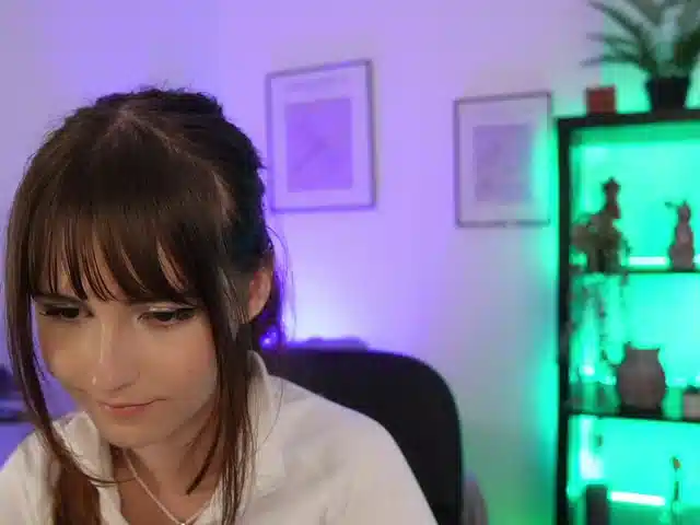 EllaYoung