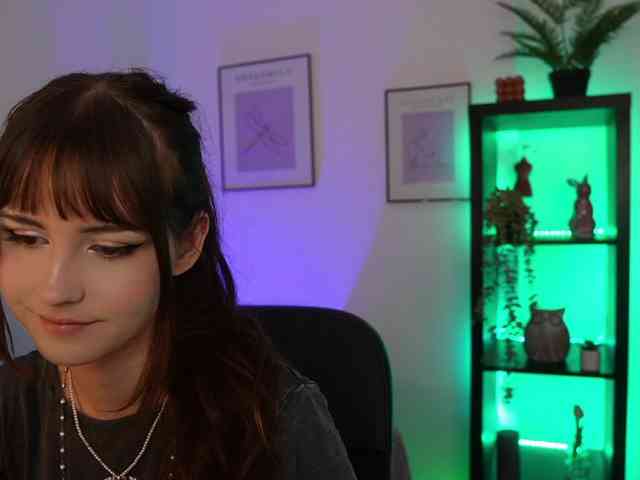 EllaYoung