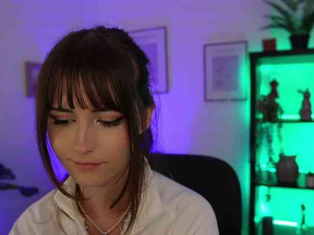 EllaYoung