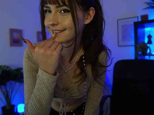 EllaYoung