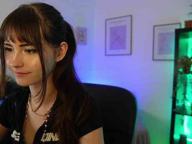 EllaYoung
