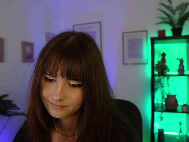 EllaYoung