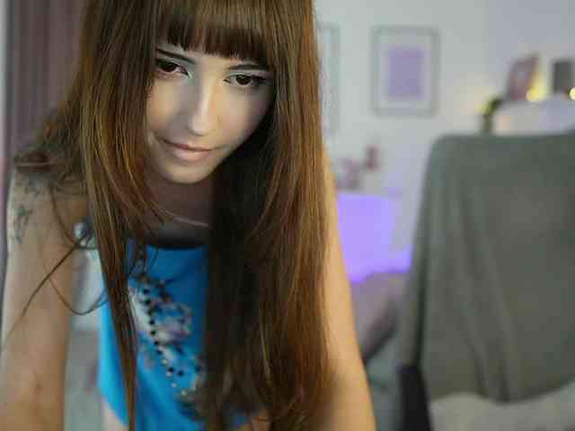 EllaYoung
