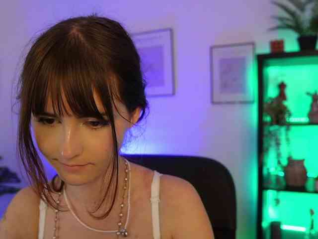 EllaYoung