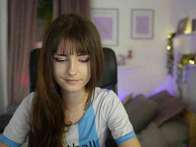 EllaYoung