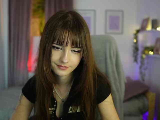 EllaYoung