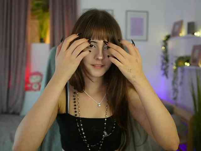 EllaYoung