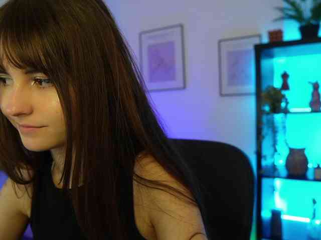 EllaYoung