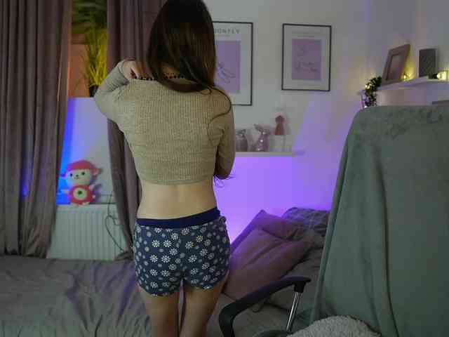 EllaYoung