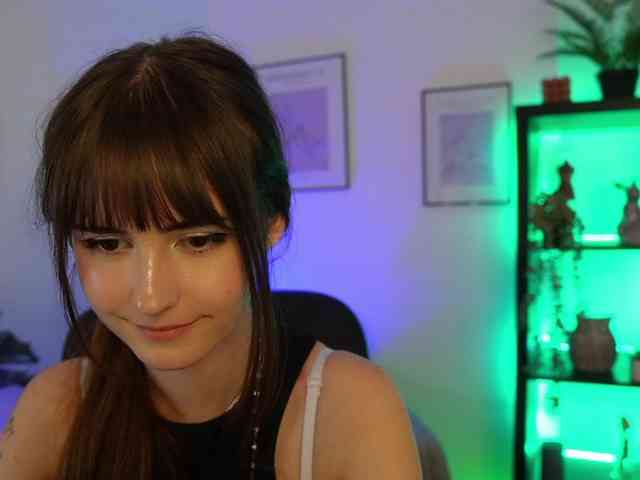 EllaYoung