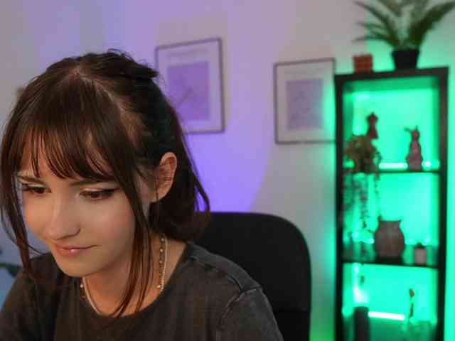 EllaYoung
