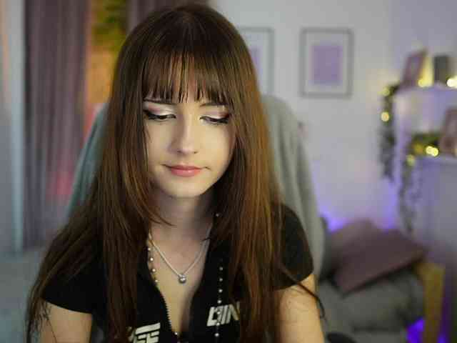 EllaYoung