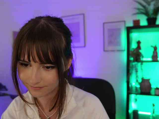 EllaYoung