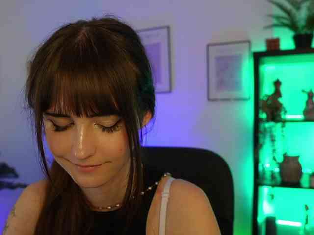 EllaYoung