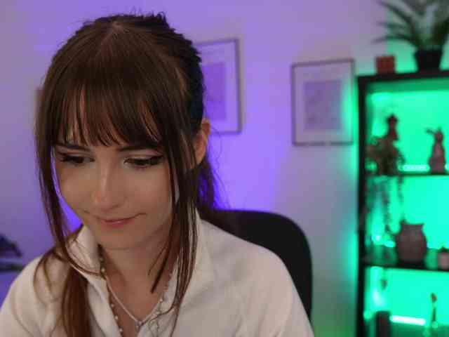 EllaYoung