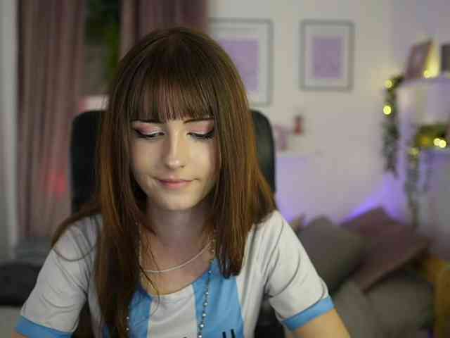 EllaYoung