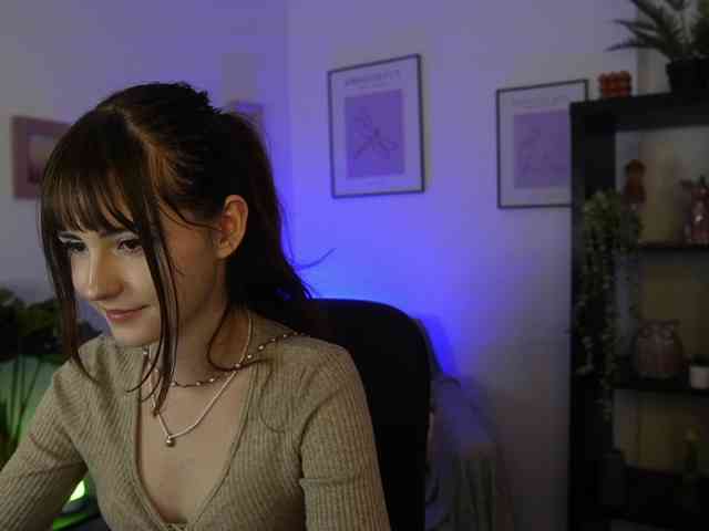 EllaYoung