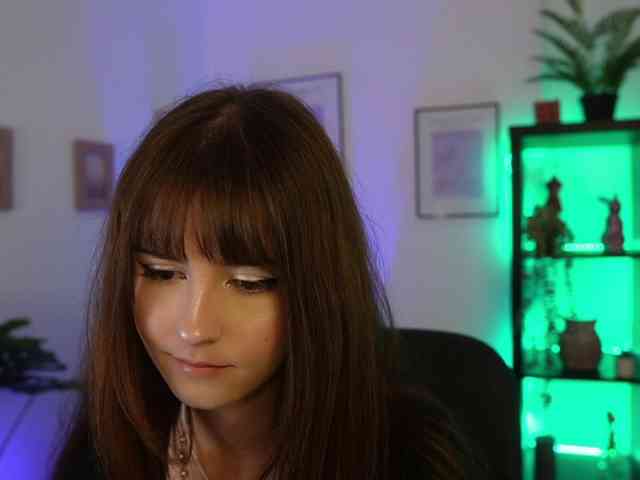 EllaYoung