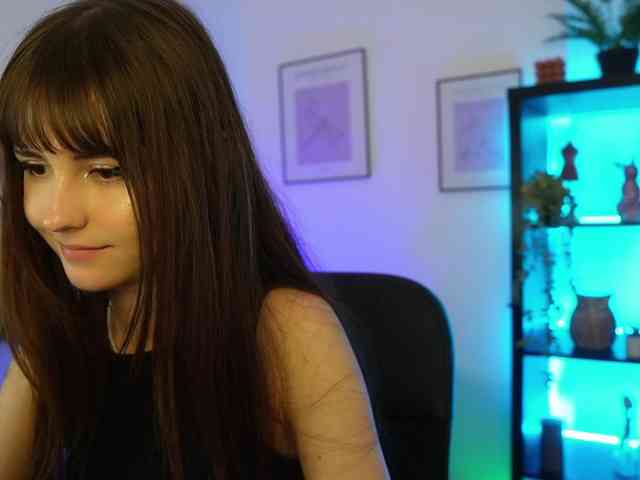 EllaYoung